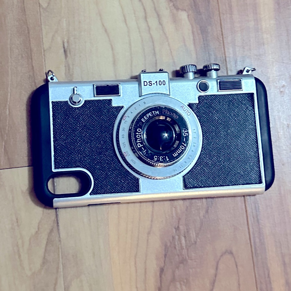 Emily in Paris phone case iPhone XS Max.